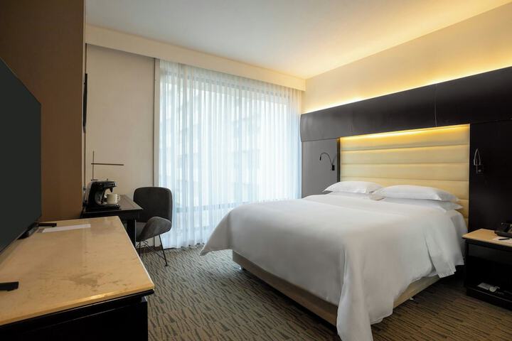 Room 17 of 71