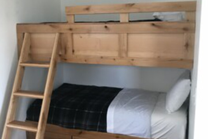 Room 7 of 66