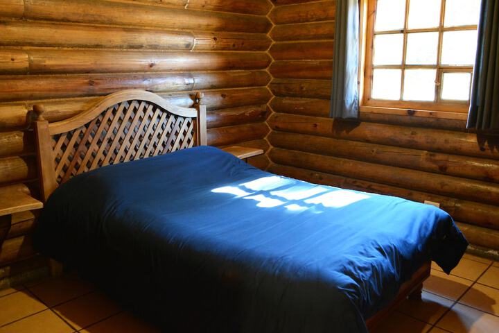 Room 2 of 80