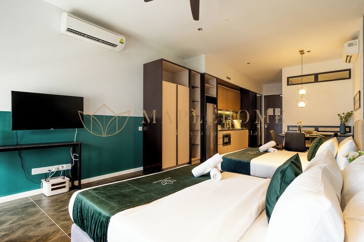 Room 21 of 100