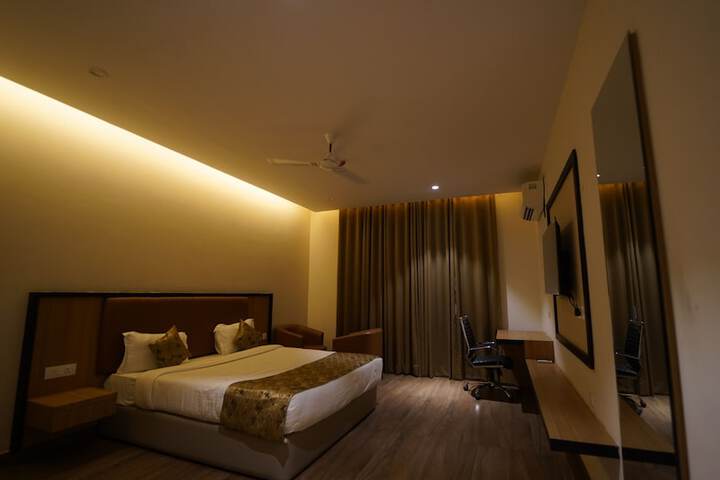 Room 25 of 49