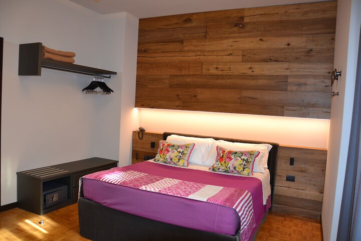 Room 25 of 60