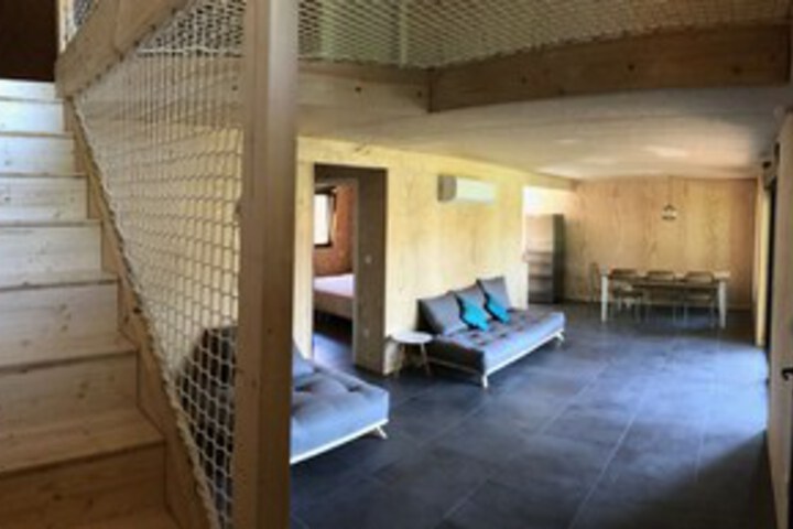 Room 17 of 36