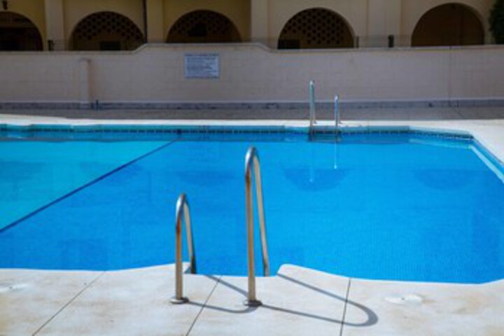 Pool 57 of 157