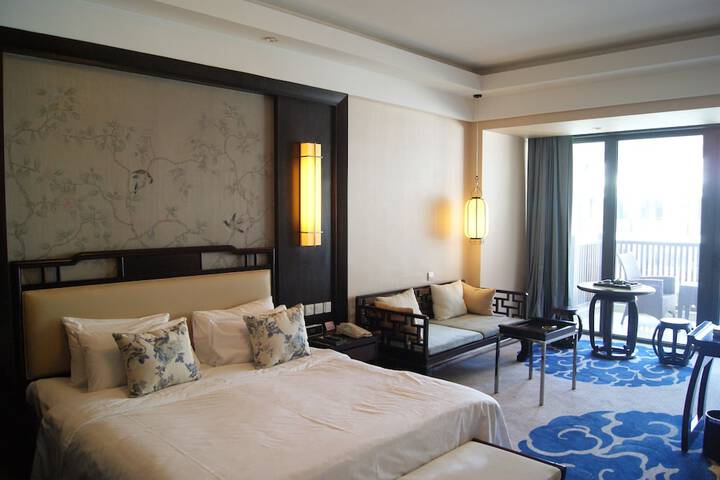 Room 5 of 26