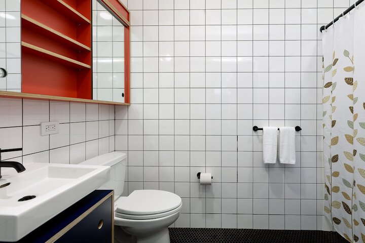 Room 123 of 155