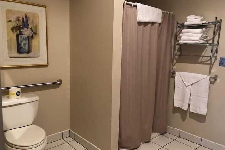 Room 44 of 77