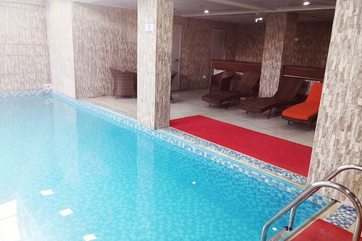 Pool 35 of 49