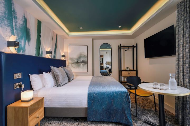 Room 3 of 23