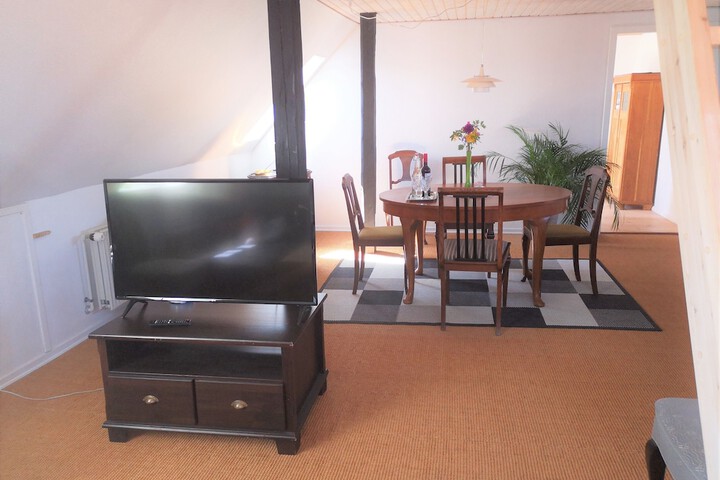 Room 19 of 42