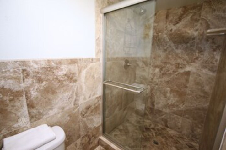 Room 6 of 29