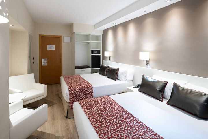 Room 8 of 37