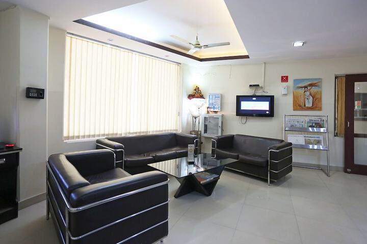 Business Center 21 of 22