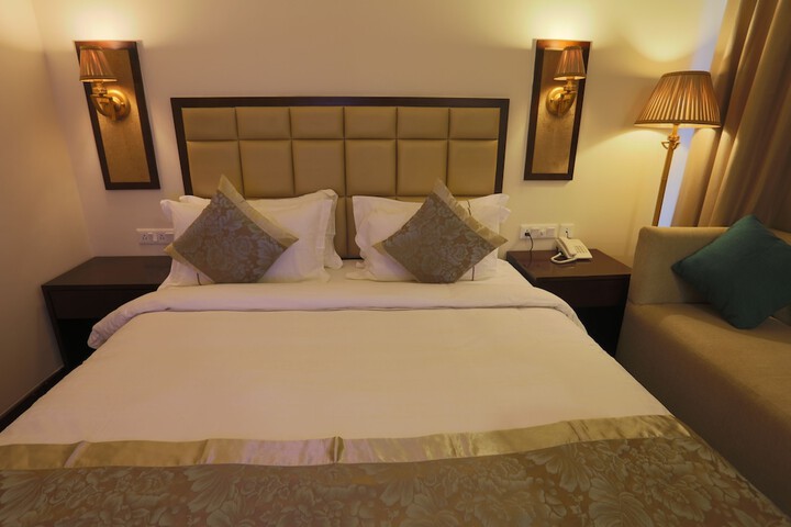 Room 5 of 53