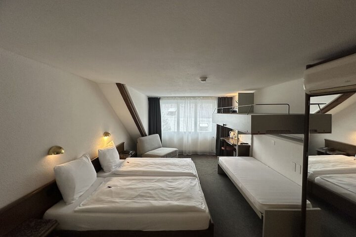 Room 14 of 44