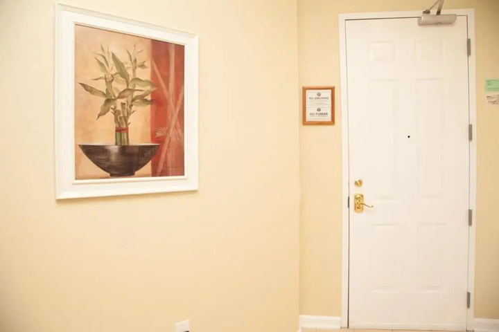 Room 11 of 25
