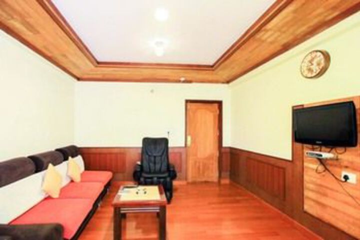 Room 25 of 42