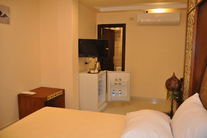 Room 9 of 60