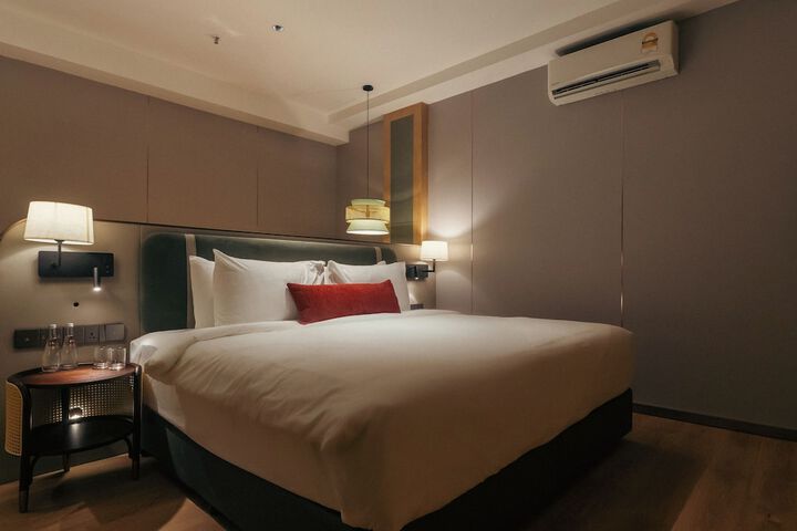 Room 15 of 105