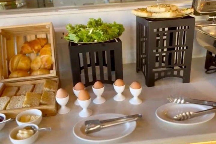 Breakfast/Coffee Service 19 of 20