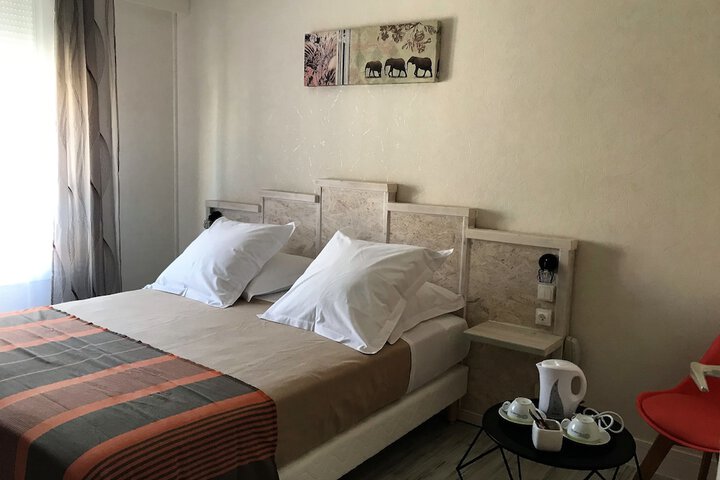 Room 13 of 31