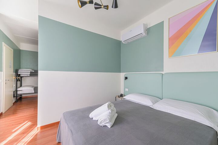 Room 98 of 241