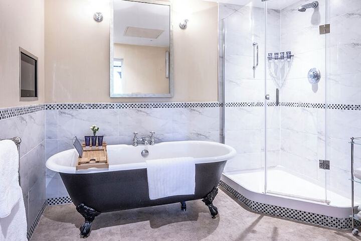 Bath Interior