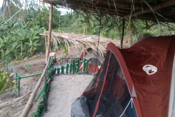 Room 9 of 33
