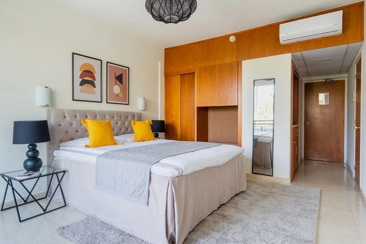 Room 3 of 15
