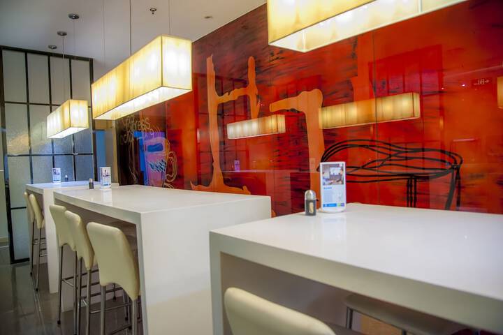 Dining Photos