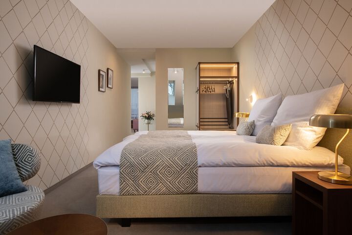 Room 17 of 70