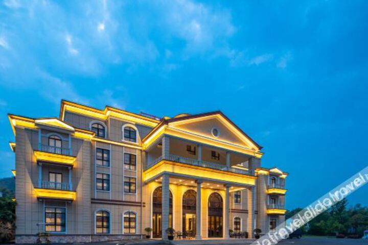 Hotel 8 of 40