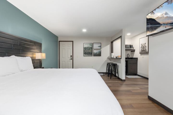 Room 2 of 24