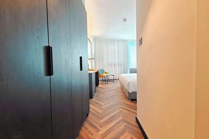 Room 12 of 67