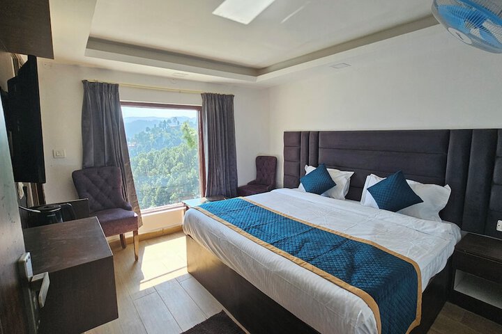 Room 2 of 7