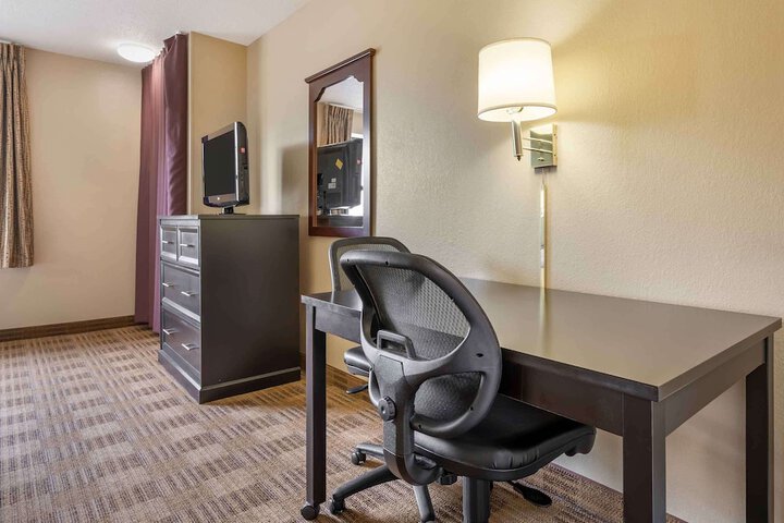 Room 8 of 26