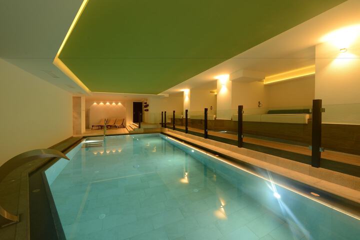Pool 45 of 100