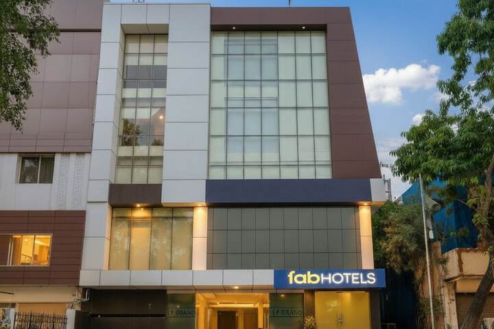 Fabhotel Grand Stay