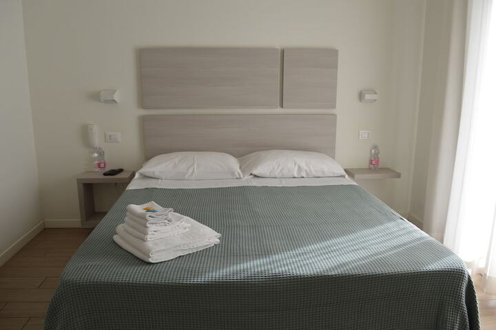 Room 15 of 140