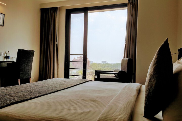 Room 9 of 47