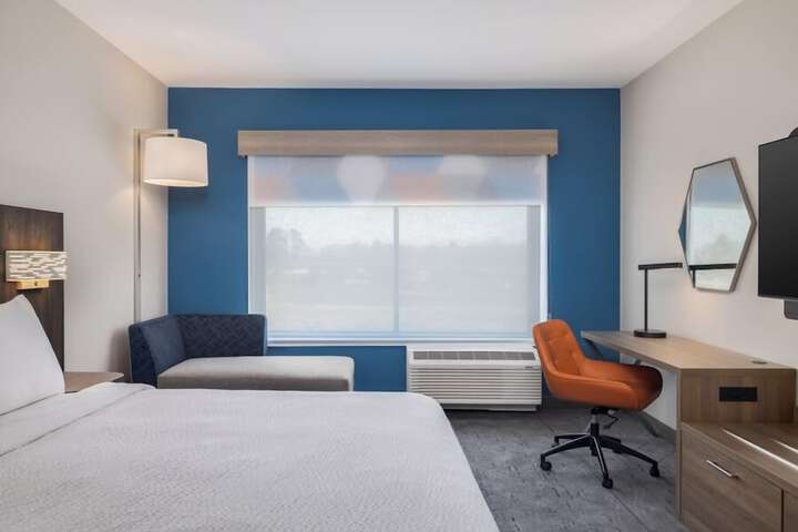 Room 3 of 59