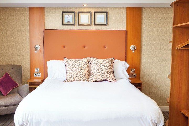 Room 17 of 59