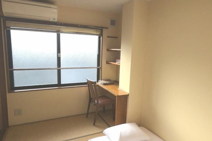 Room 12 of 39