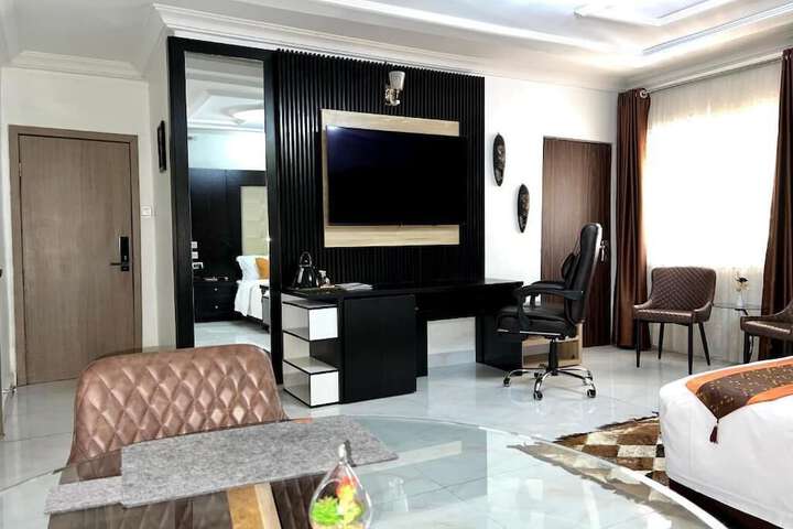Room 22 of 50