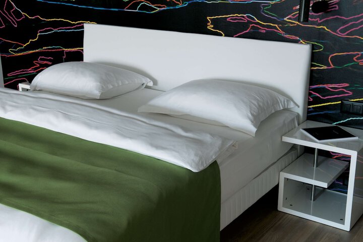 Room 34 of 289