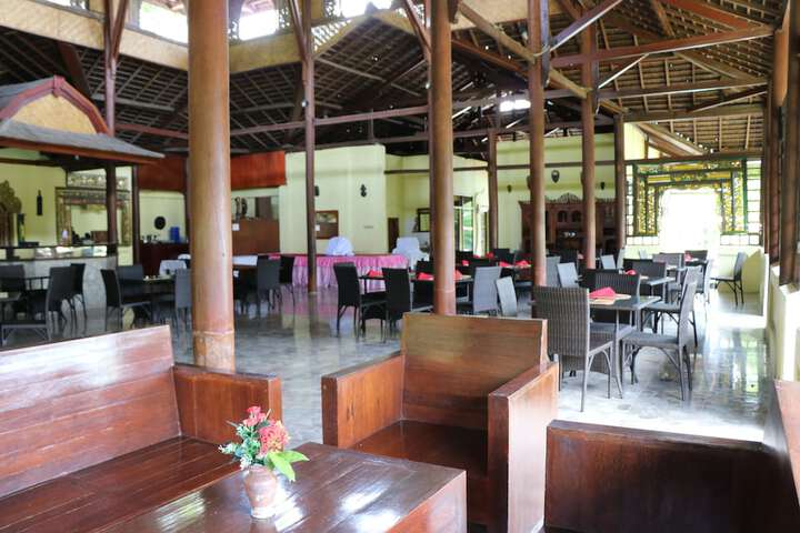 Dining 59 of 81