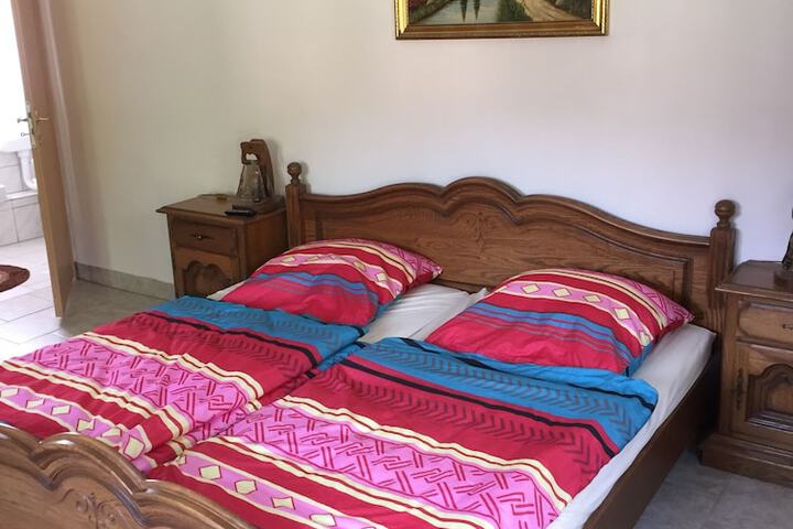 Room 3 of 11