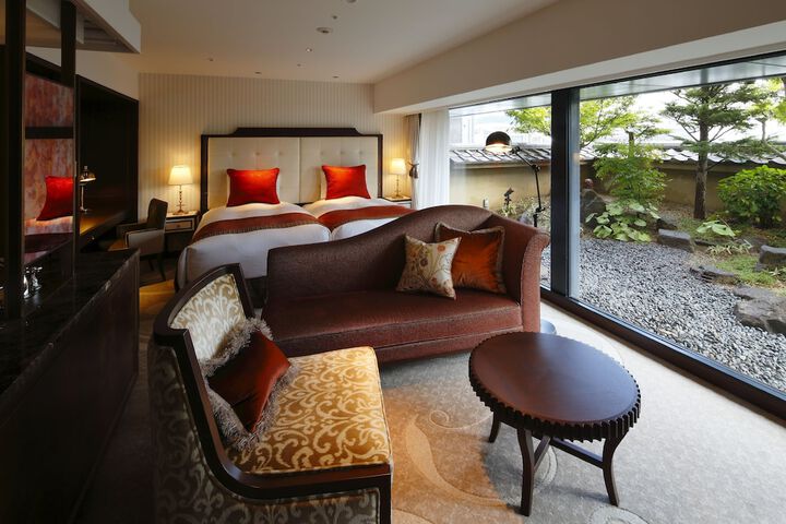 Room 28 of 119