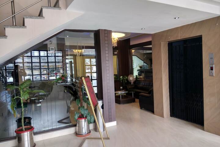 Hotel Interior 4 of 81