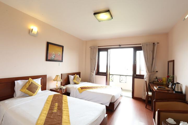 Room 13 of 50